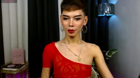 Stella online show from September 19, 5:05 pm