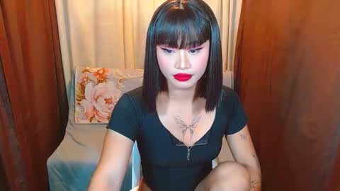 SweetViolet online show from October 9, 11:05 am