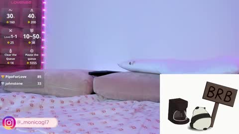 Snapshot of missvioleta_ chatting on February 13, 10:22 pm Violetta online show from February 13, 10:22 pm