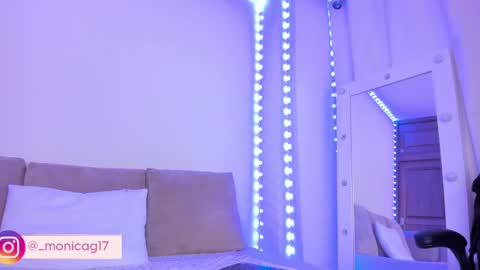 Snapshot of missvioleta_ chatting on February 9, 11:04 am Violetta online show from February 9, 11:04 am