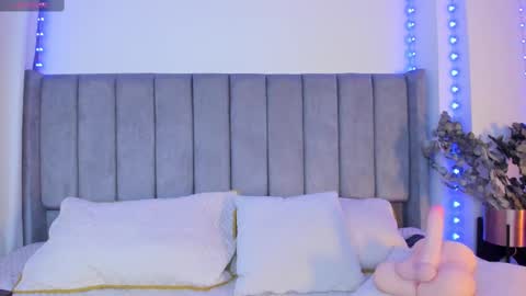 Snapshot of missvioleta_ chatting on September 17, 11:13 am Violetta online show from September 17, 11:13 am