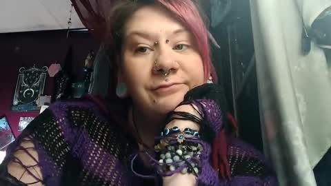 missxmoth444 online show from February 9, 12:36 am