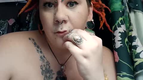 missxmoth444 online show from December 18, 10:16 pm