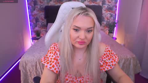 missyymarty online show from April 8, 7:44 am