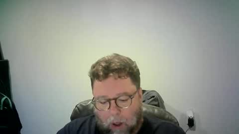 Snapshot of mister_happy567 chatting on October 24, 5:30 am Mr. Happy online show from October 24, 5:30 am