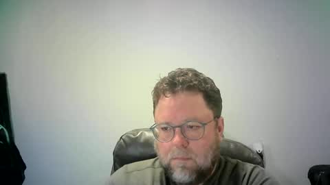 Mr. Happy online show from November 2, 4:45 am