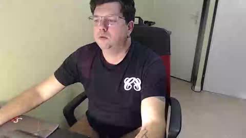 mistercoeur online show from December 4, 4:17 pm