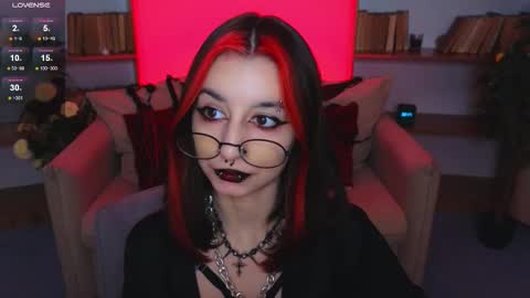 Marcelline online show from November 14, 10:50 am