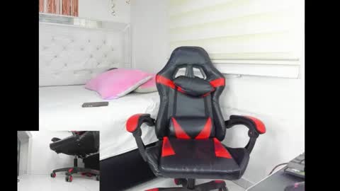 mistress_findom1 online show from November 1, 5:34 pm