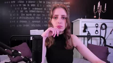 Snapshot of mistress_marlene chatting on February 25, 2:58 pm Mistress Marlene online show from February 25, 2:58 pm