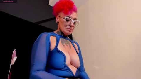 Sandy Mistress  online show from July 14, 12:03 am