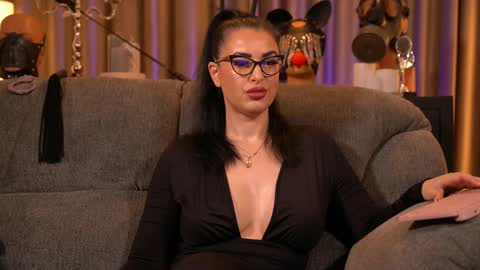 Mistress Kelly online show from December 4, 2:00 am