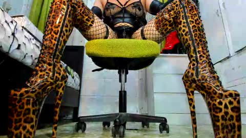 Tiffany online show from October 2, 5:17 am