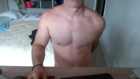 Snapshot of mitcheli chatting on December 18, 3:55 pm Onlyfans  online show from December 18, 3:55 pm