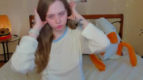 Miya online show from April 19, 2:45 am