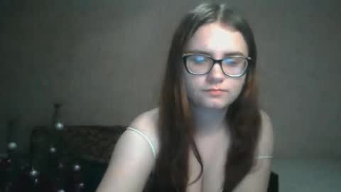 Snapshot of miyabe chatting on February 3, 4:10 pm Milana online show from February 3, 4:10 pm