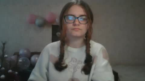Snapshot of miyabe chatting on March 1, 7:08 am Milana online show from March 1, 7:08 am