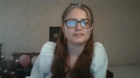 Snapshot of miyabe chatting on March 9, 10:41 am Milana online show from March 9, 10:41 am