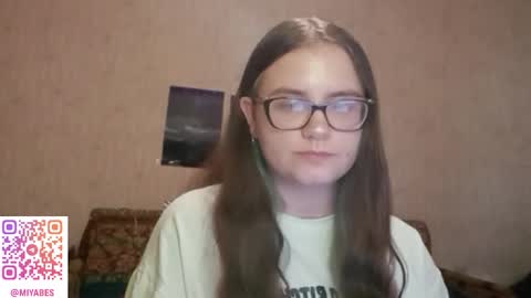 Snapshot of miyabe chatting on September 9, 1:44 pm Milana online show from September 9, 1:44 pm