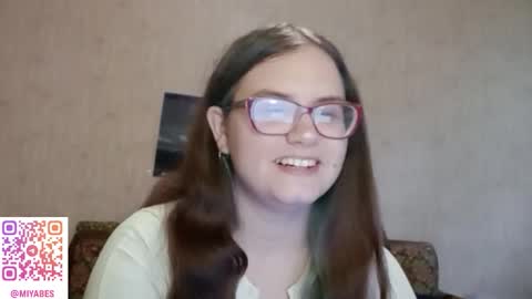 Snapshot of miyabe chatting on September 24, 1:40 pm Milana online show from September 24, 1:40 pm