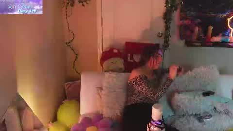 Hera  Tethra Bathtub stream  20k followers  Ask about our custom videos3 online show from February 19, 6:21 pm