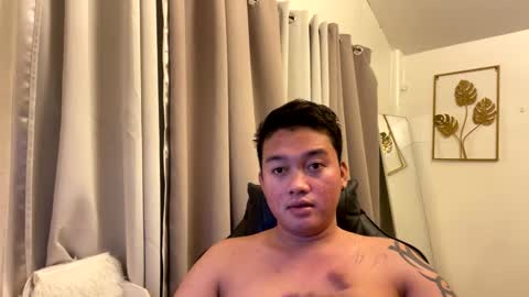 Michole Jay online show from April 3, 7:10 pm