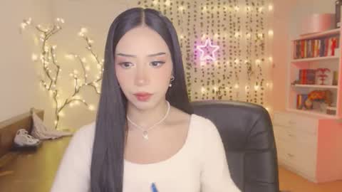 Snapshot of mkultra_aliice chatting on February 9, 3:43 am Alice online show from February 9, 3:43 am