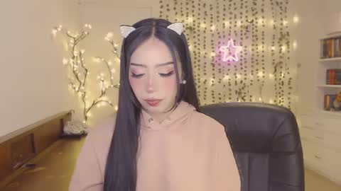 Snapshot of mkultra_aliice chatting on January 21, 1:18 am Alice online show from January 21, 1:18 am