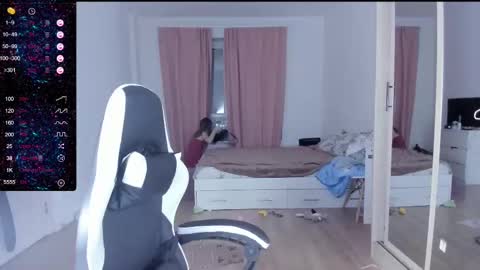 Lili online show from March 12, 4:46 pm