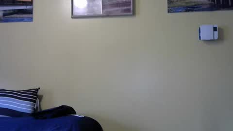 Snapshot of mmr45 chatting on February 24, 9:31 pm mmr45 online show from February 24, 9:31 pm