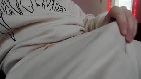 Snapshot of mnmassive chatting on January 11, 9:04 pm M online show from January 11, 9:04 pm