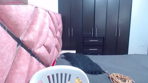 Catalina online show from March 25, 2:40 am