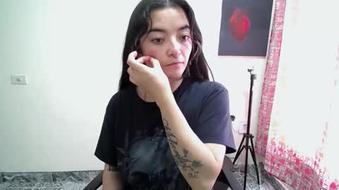 Sam online show from June 3, 2:33 pm