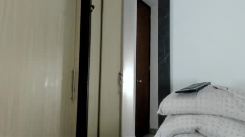  K E L L Y  online show from March 4, 12:07 am