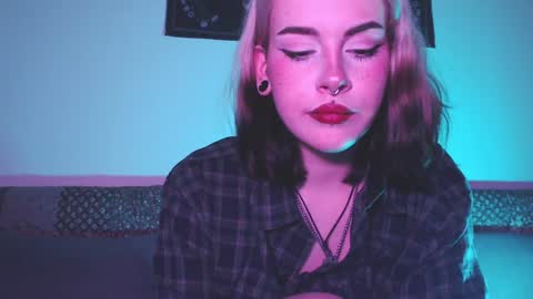 Molly Crow online show from February 3, 12:58 am