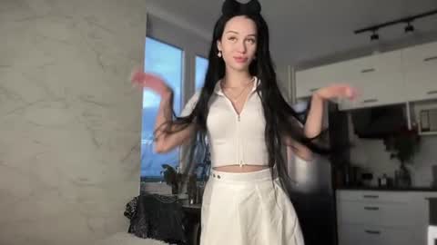 Molly Carter online show from June 24, 9:11 pm