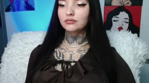 Lina online show from December 4, 5:23 pm