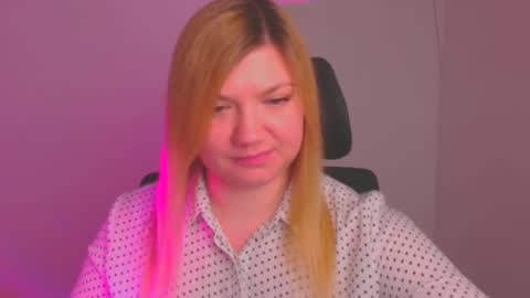 Molly online show from February 3, 3:17 pm