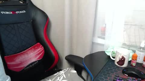 I have new photos come and see with love Molly online show from November 7, 1:24 pm