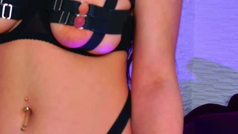 Julia online show from March 4, 9:56 pm