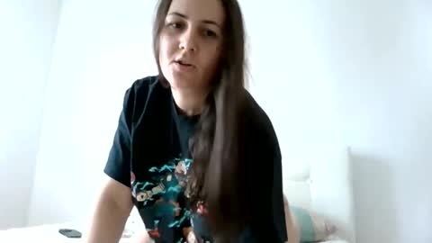 Molly online show from March 31, 9:43 am