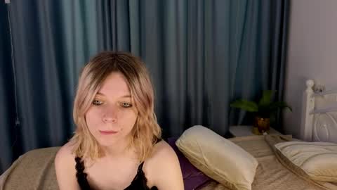 mollysally online show from April 3, 4:08 am