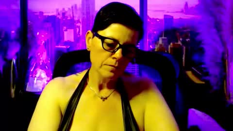 MollySun Nina Randmann online show from June 2, 6:21 pm