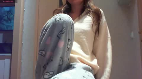 Hailey online show from November 16, 4:03 am