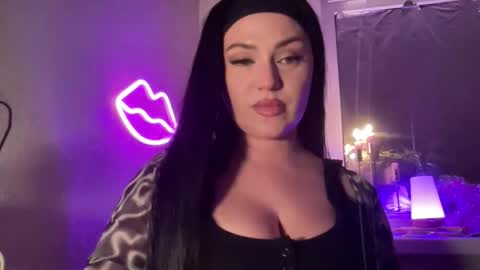 Rihanna online show from January 8, 5:41 pm