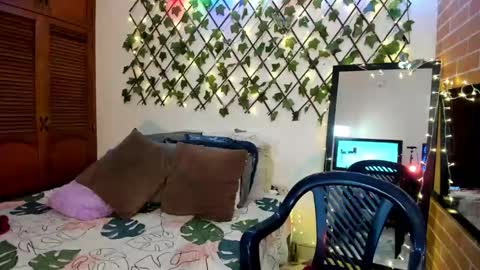 Maja online show from March 8, 8:14 pm