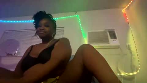 THiKKUMZ online show from July 4, 6:28 am