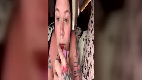 mommymarie23 online show from June 25, 5:23 am