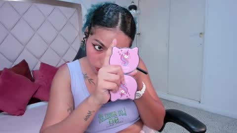 Momo  online show from December 2, 9:57 pm