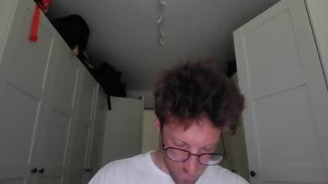 moms_little_monster online show from June 1, 8:04 am